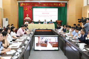 Toàn cảnh hội nghị.