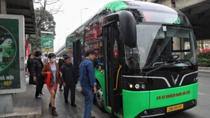 Hà Nội sắp áp dụng thẻ vé liên thông cho các phương tiện vận tải hành khách công cộng có trợ giá.