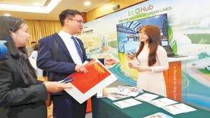 Giới thiệu doanh nghiệp Sàn giao dịch thương mại điện tử B2B “xanh” đầu tiên tại Việt Nam - EcoHub. (Ảnh SGGP)
