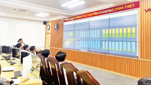 Trung tâm điều hành đô thị thông minh IOC Phan Thiết giúp người dân thuận tiện trong thủ tục hành chính.