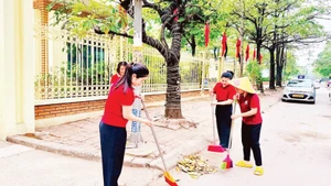 Hà Nội gắn xây dựng văn hóa gia đình với trách nhiệm xã hội, trách nhiệm với cộng đồng.