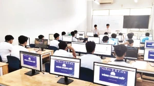 Học sinh tham gia Hội thi Tin học trẻ Thành phố Hồ Chí Minh năm 2025. (Ảnh CTV)