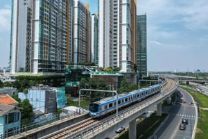 Tuyến Metro số 1 Bến Thành-Suối Tiên hiện khai thác vận hành cao hơn công suất. (Ảnh: THẾ ANH)