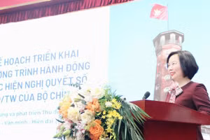 Chủ tịch Ủy ban Mặt trận Tổ quốc Việt Nam thành phố Hà Nội Bùi Huyền Mai quán triệt kế hoạch triển khai Chương trình hành động của Ban Thường vụ Thành ủy thực hiện Nghị quyết số 02-NQ/TW của Bộ Chính trị.