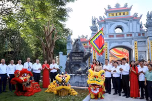 Dự án tu bổ, tôn tạo đền Định Công Hạ (đền Đầm Sen) đã hoàn thành và đang phát huy giá trị di tích hiệu quả. (Ảnh: HIỀN THU)
