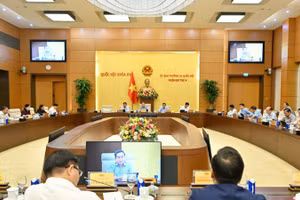 Toàn cảnh phiên họp. (Ảnh: THỦY NGUYÊN)