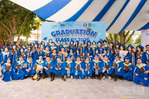 HSB không ngừng nỗ lực xây dựng một môi trường học tập nhân văn, nghĩa tình -nơi mỗi người học được nuôi dưỡng cả về trí tuệ lẫn tinh thần, đạo đức.