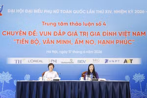 Trung tâm thảo luận số 4 đã diễn ra phiên thảo luận với chuyên đề "Vun đắp giá trị gia đình Việt Nam tiến bộ, văn minh, ấm no, hạnh phúc".
