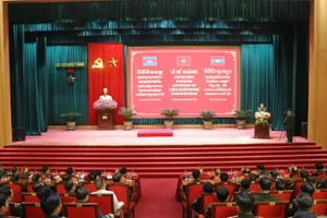 Quang cảnh lễ bế giảng.