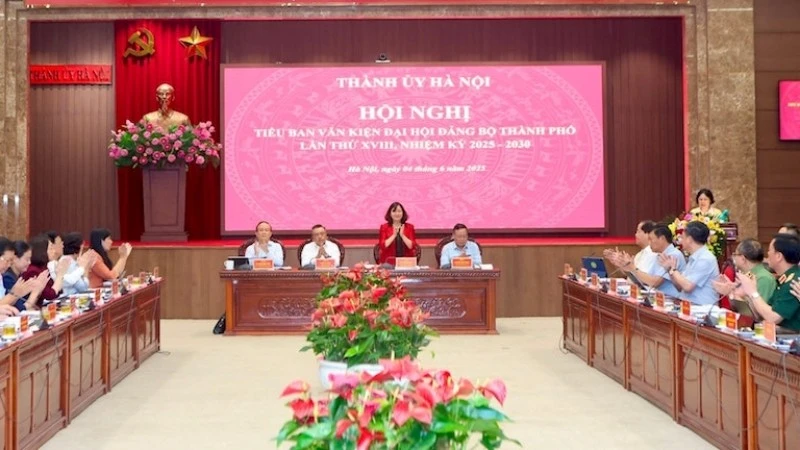 Quang cảnh hội nghị chiều 4/6.
