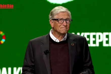 [Video] Tỷ phú Bill Gates hỗ trợ 912 triệu USD chống dịch bệnh toàn cầu 