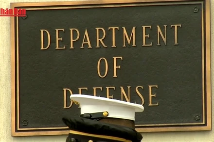 [Video] Tổng thống Mỹ ký sắc lệnh tái lập Bộ Chiến tranh sau gần 80 năm 