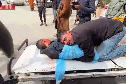 [Video] Israel không kích Dải Gaza, 26 người chết, thỏa thuận ngừng bắn lung lay