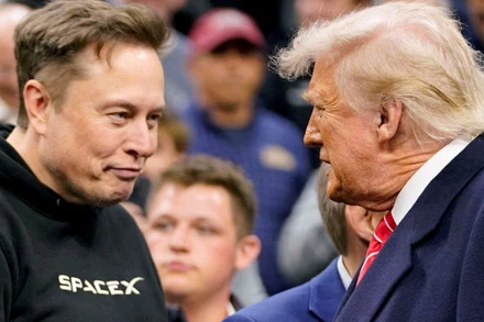 [Video] Nhà Trắng sắp xếp cuộc gọi “làm lành” cho ông Trump và ông Musk 