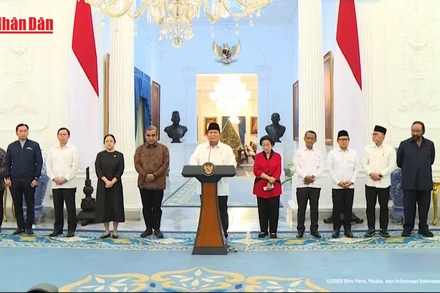 [Video] Tổng thống Indonesia công bố các biện pháp xoa dịu căng thẳng chính trị 