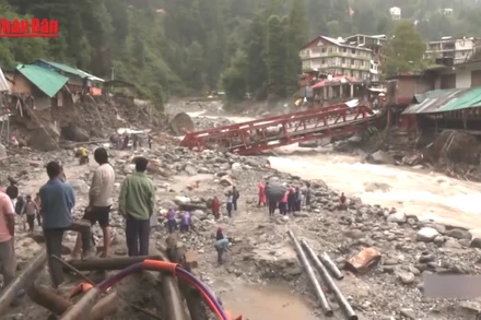 [Video] Ấn Độ và Pakistan bị ảnh hưởng nặng nề bởi mưa lũ