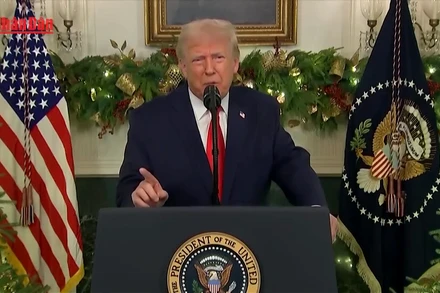 [Video] Tổng thống Mỹ ca ngợi bản thân dù chỉ số tín nhiệm sụt giảm 