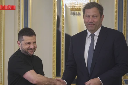 [Video] Đức cam kết chi 9 tỷ USD mỗi năm để hỗ trợ Ukraine 