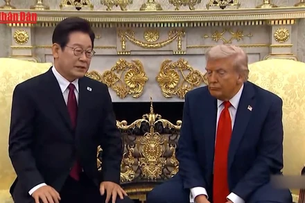 [Video] Tổng thống Hàn Quốc đánh giá cao vai trò của ông Donald Trump trong quan hệ liên Triều 