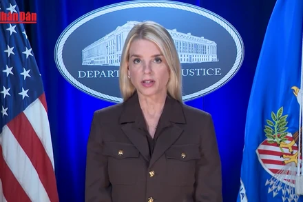 [Video] Mỹ treo thưởng 50 triệu USD nhằm bắt giữ Tổng thống Venezuela N. Maduro 