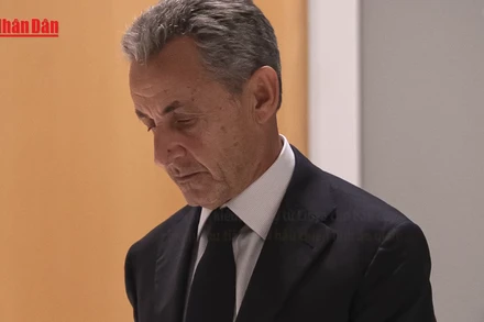 [Video] Cựu Tổng thống Pháp Nicolas Sarkozy bị tuyên án 5 năm tù