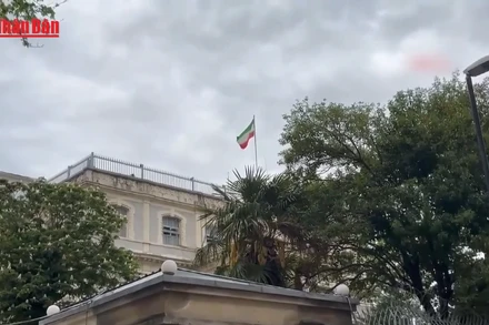 [Video] Iran chuẩn bị đối thoại hạt nhân với Anh, Pháp, Đức