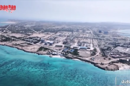 [Video] Iran tập trận tại eo biển Hormuz giữa căng thẳng với Mỹ