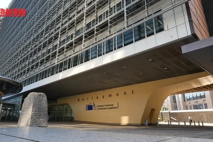[Video] Uỷ ban châu Âu đề xuất áp trừng phạt lên Israel