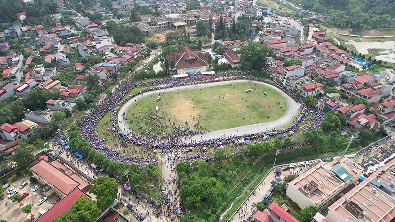 [Ảnh] Kịch tính vòng chung kết Giải đua ngựa truyền thống huyện Bắc Hà năm 2025