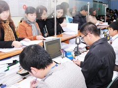 Cơ quan quản lý vẫn chủ yếu dựa vào báo cáo tự kê khai của doanh nghiệp. Ảnh: NGUYỆT ANH