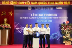 Khai trương hệ thống giám sát và phát hiện nhiễu thông tin di động iSpectra. (Ảnh: Cục Tần số vô tuyến điện).