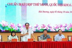 Đồng chí Lê Tiến Châu, Ủy viên Trung ương Đảng, Bí thư Thành ủy, Trưởng Đoàn đại biểu Quốc hội thành phố Hải Phòng tiếp xúc cử tri 13 xã, phường phía tây thành phố.