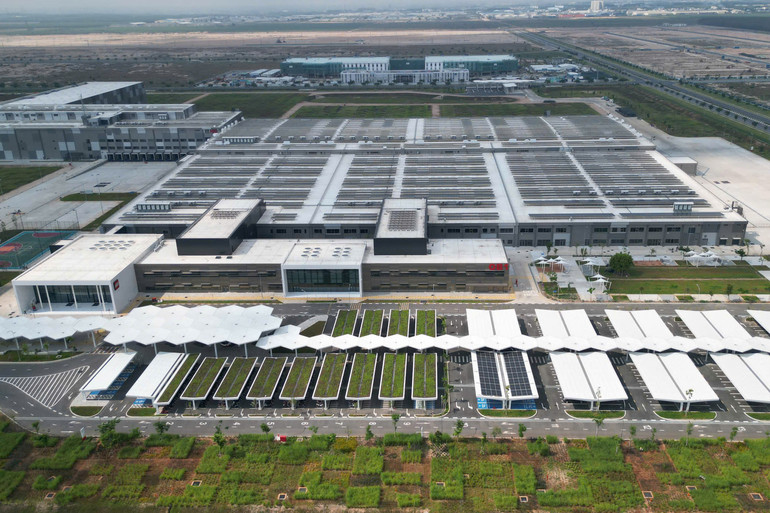 Nhà máy LEGO Việt Nam tại Bình Dương được Coteccons xây dựng theo tiêu chuẩn LEED Platinum. hinh-8-nha-may-lego-viet-nam-tai-binh-duong-duoc-coteccons-xay-dung-theo-tieu-chuan-leed-platinum.jpg
