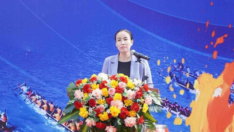 Phó Chủ tịch Ủy ban nhân dân thành phố Nguyễn Thị Anh Thi phát biểu chúc mừng giải. b40a68f15e8ed5d08c9f-1781.jpg