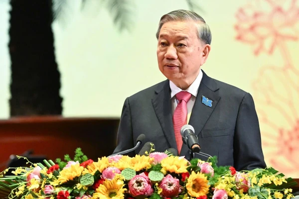 Tổng Bí thư Tô Lâm phát biểu chỉ đạo Đại hội. (Ảnh: DUY LINH)