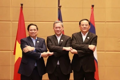Thủ tướng Chính phủ Phạm Minh Chính và Thủ tướng Campuchia Hun Manet, Thủ tướng Lào Sonexay Siphandone. (Ảnh: VGP/Nhật Bắc)