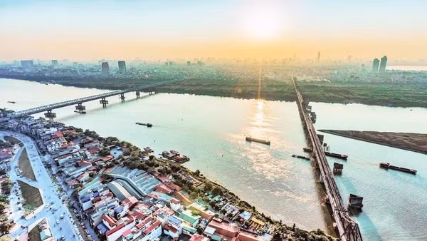 Sông Hồng được xác lập là trục cảnh quan chủ đạo, động lực phát triển mới của Thủ đô trong tương lai (Ảnh DUY LINH)