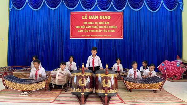 Trình diễn nghệ thuật múa truyền thống Khmer.