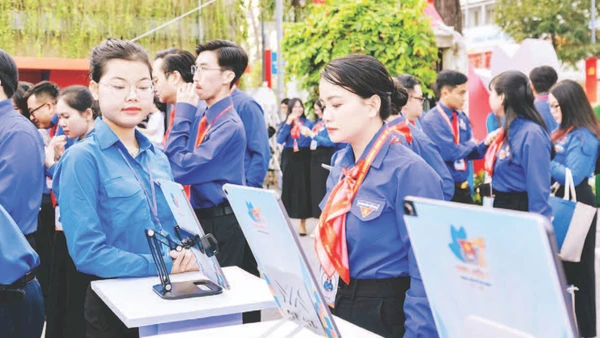 Công tác Đoàn giai đoạn 2025-2030 của tuổi trẻ Thành phố Hồ Chí Minh gắn với nhiệm vụ trọng tâm là chuyển đổi số và đổi mới sáng tạo để đáp ứng nhu cầu thực tiễn cuộc sống. (Ảnh CTV)