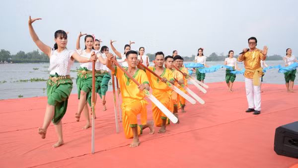 Tiết mục văn nghệ của đồng bào Khmer ở tỉnh An Giang.