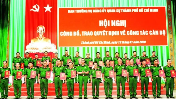 Bộ Tư lệnh Thành phố Hồ Chí Minh bổ nhiệm 151/168 sĩ quan quân đội chính quy về ban chỉ huy quân sự xã, phường, đặc khu.