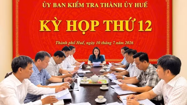 Tại Kỳ họp này, Ủy ban Kiểm tra Thành ủy Huế đã kỷ luật một tập thể và 5 đảng viên.