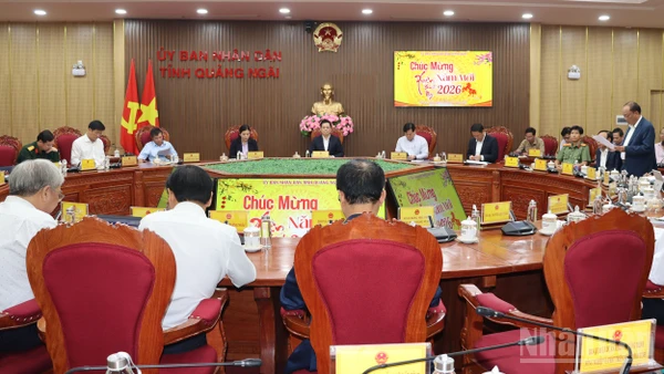 Quang cảnh cuộc họp.