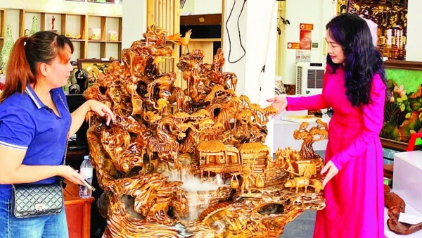 Các sản phẩm thủ công mỹ nghệ ngày càng có sự đổi mới về mẫu mã thiết kế.