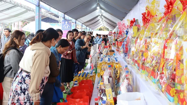 Chương trình “Chợ Tết Công đoàn”, hoạt động thường niên của Liên đoàn Lao động tỉnh Quảng Ngãi mỗi khi Tết đến, Xuân về.