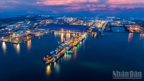 Quảng Ngãi tập trung đẩy mạnh công nghiệp hóa, hiện đại hóa gắn với cơ cấu lại nền kinh tế và đổi mới mô hình tăng trưởng, phát triển nhanh và bền vững.