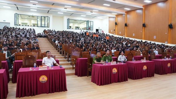 Nội dung nhằm giúp sinh viên nắm kiến thức pháp luật cơ bản, rèn kỹ năng phòng ngừa để tự bảo vệ trước các loại tội phạm.