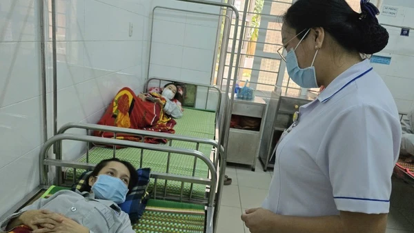 Nạn nhân một vụ ngộ độc thực phẩm tại phường Hương Trà, thành phố Huế hồi tháng 11/2025.