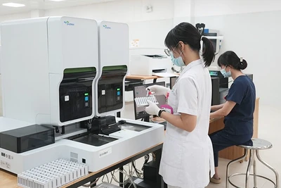 Bệnh viện Nhi cơ sở 2 được đầu tư hệ thống trang thiết bị y tế hiện đại. Ảnh: BÁO NHÂN DÂN