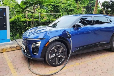  "Lắp đặt các trạm sạc là điều kiện thiết yếu để phát triển phương tiện giao thông "xanh".